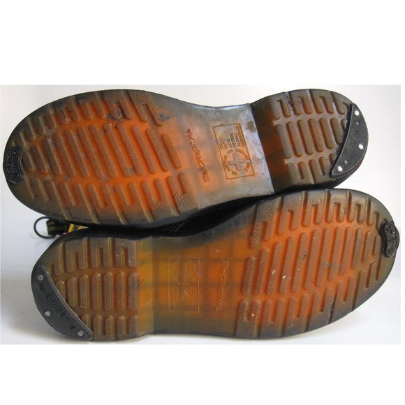 US Size 7 Women's Doc Martens 14 Hole Combat Boots - Picture 3 of 8